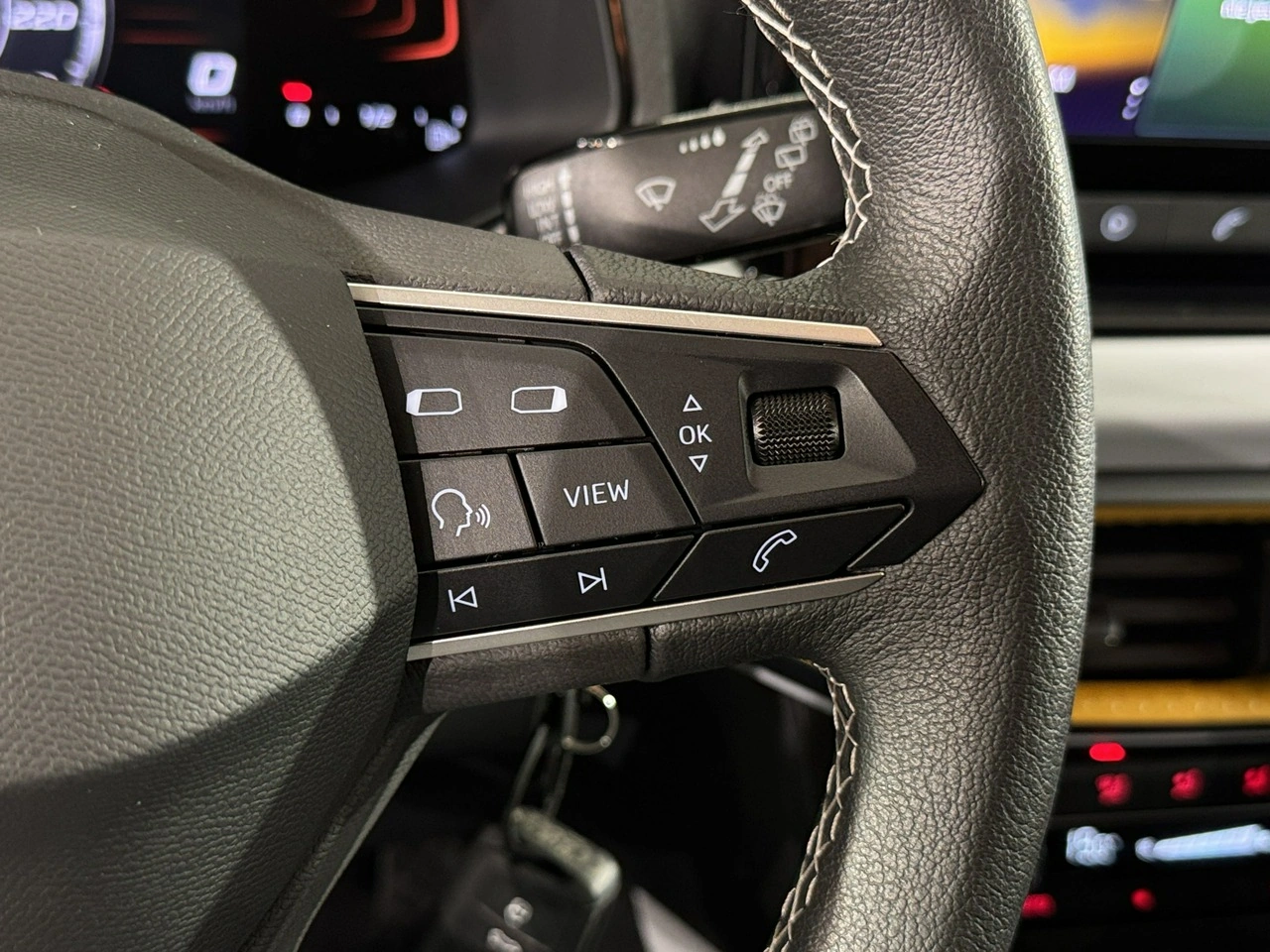 Seat Arona - Zdjęcie 14
