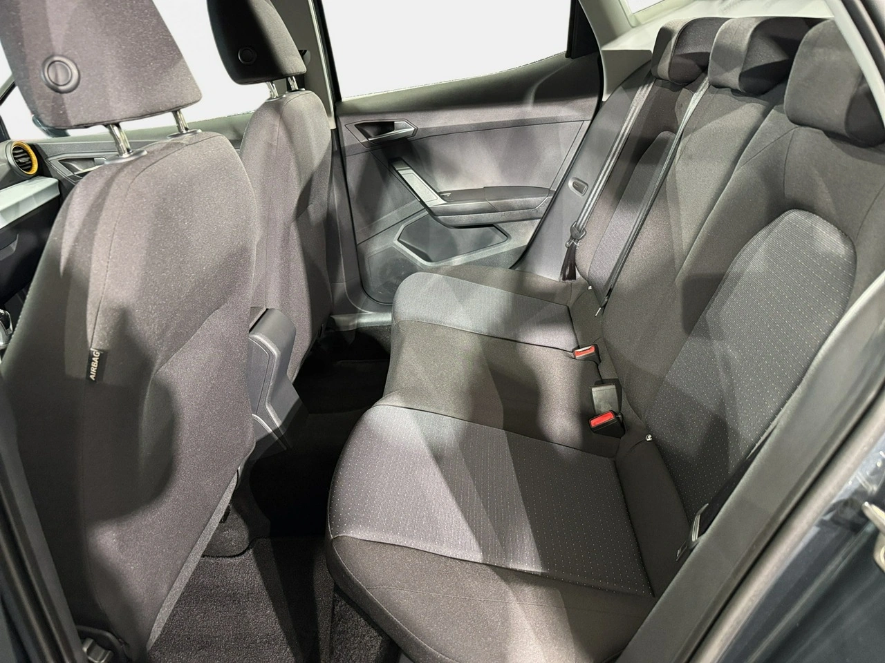 Seat Arona - Zdjęcie 23
