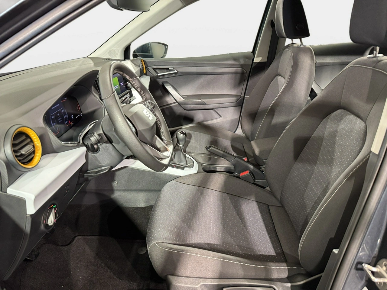 Seat Arona - Zdjęcie 24