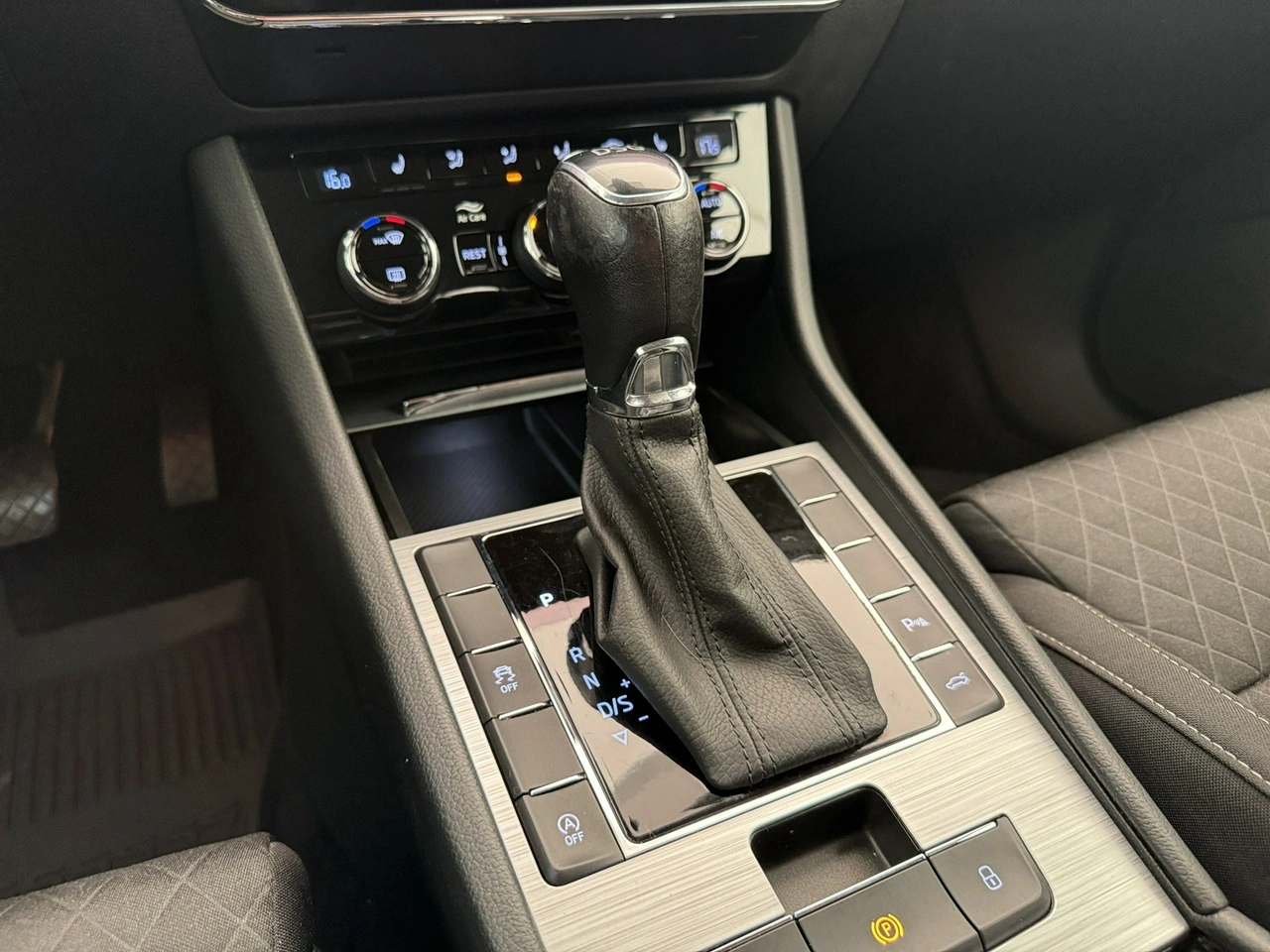 Skoda Superb - Zdjęcie 17