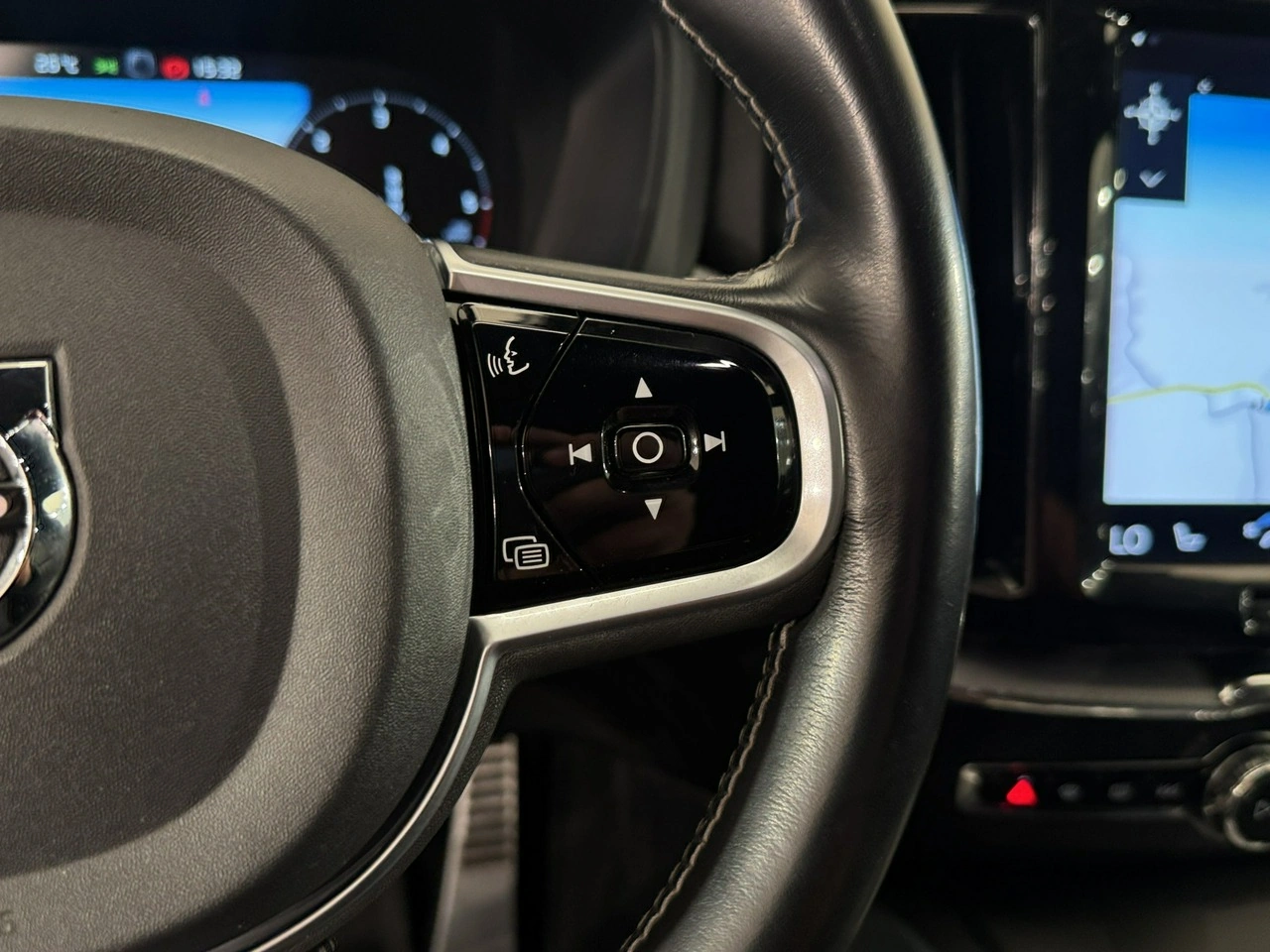 Volvo XC 60 - Zdjęcie 12