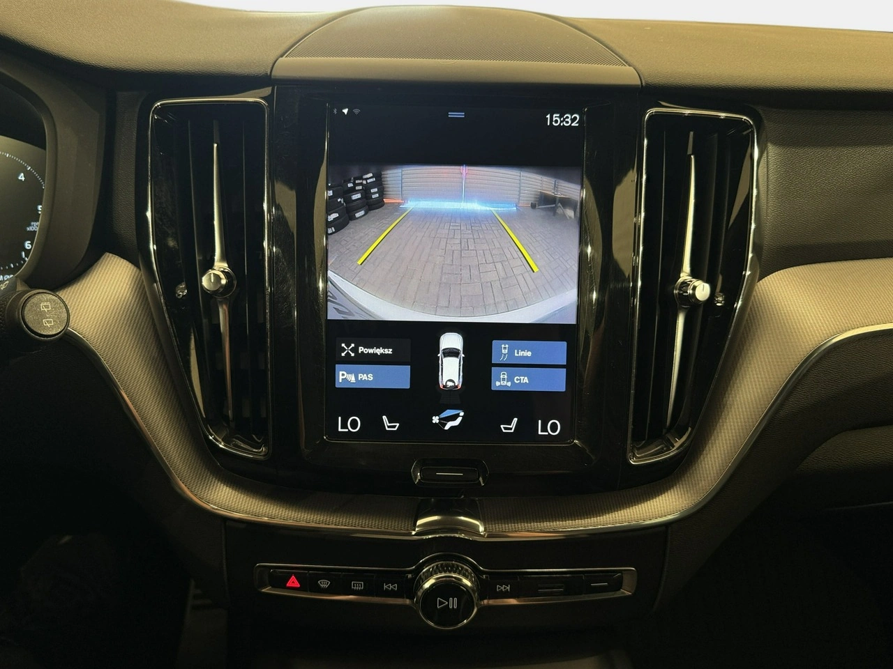 Volvo XC 60 - Zdjęcie 16
