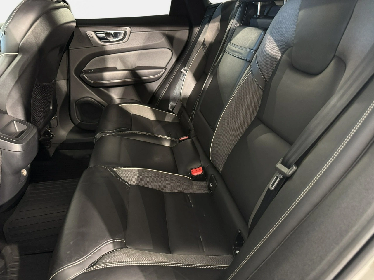 Volvo XC 60 - Zdjęcie 24