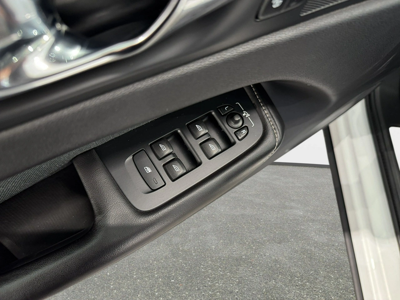 Volvo XC 60 - Zdjęcie 25