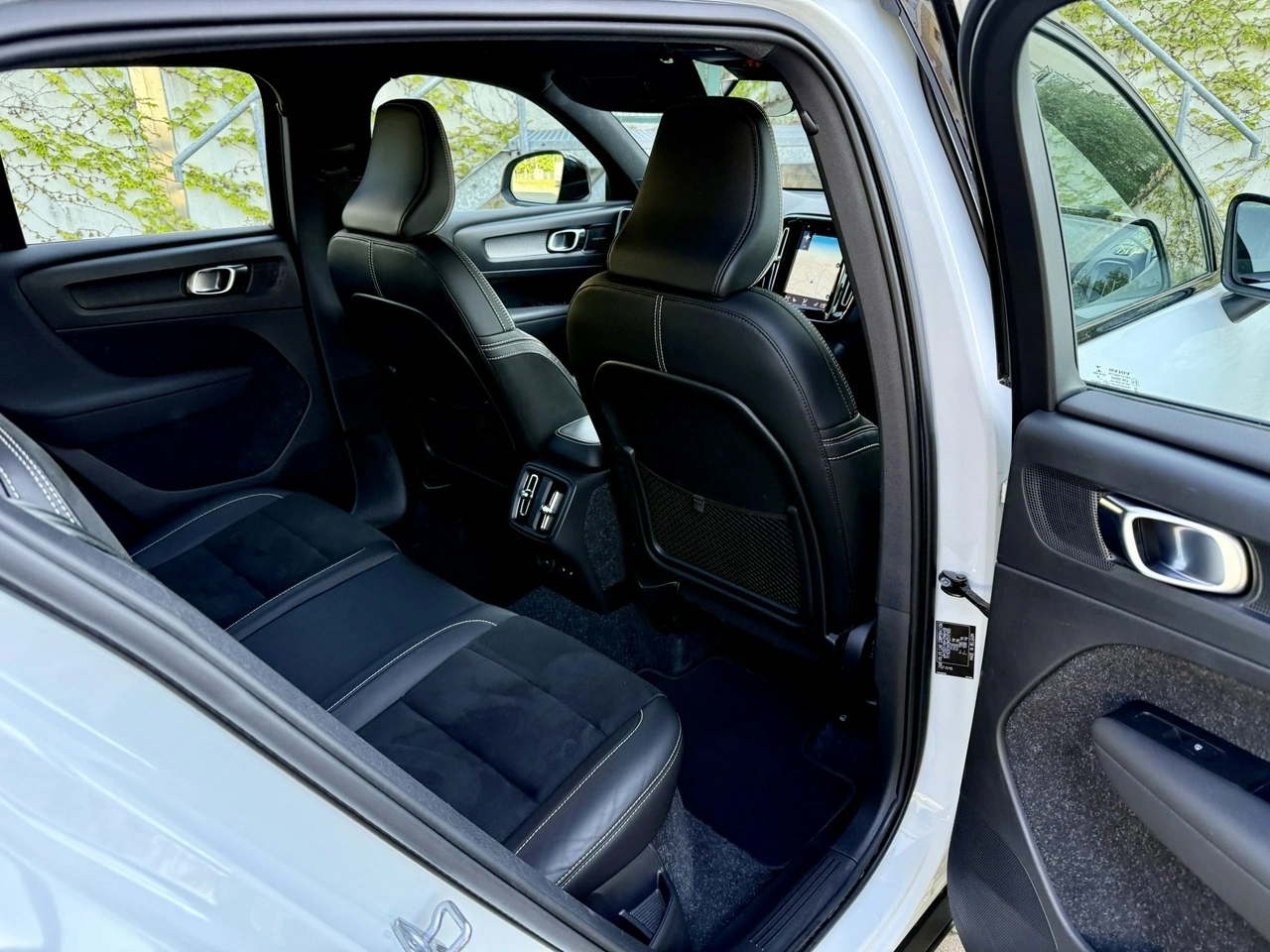 Volvo XC 40 - Zdjęcie 9