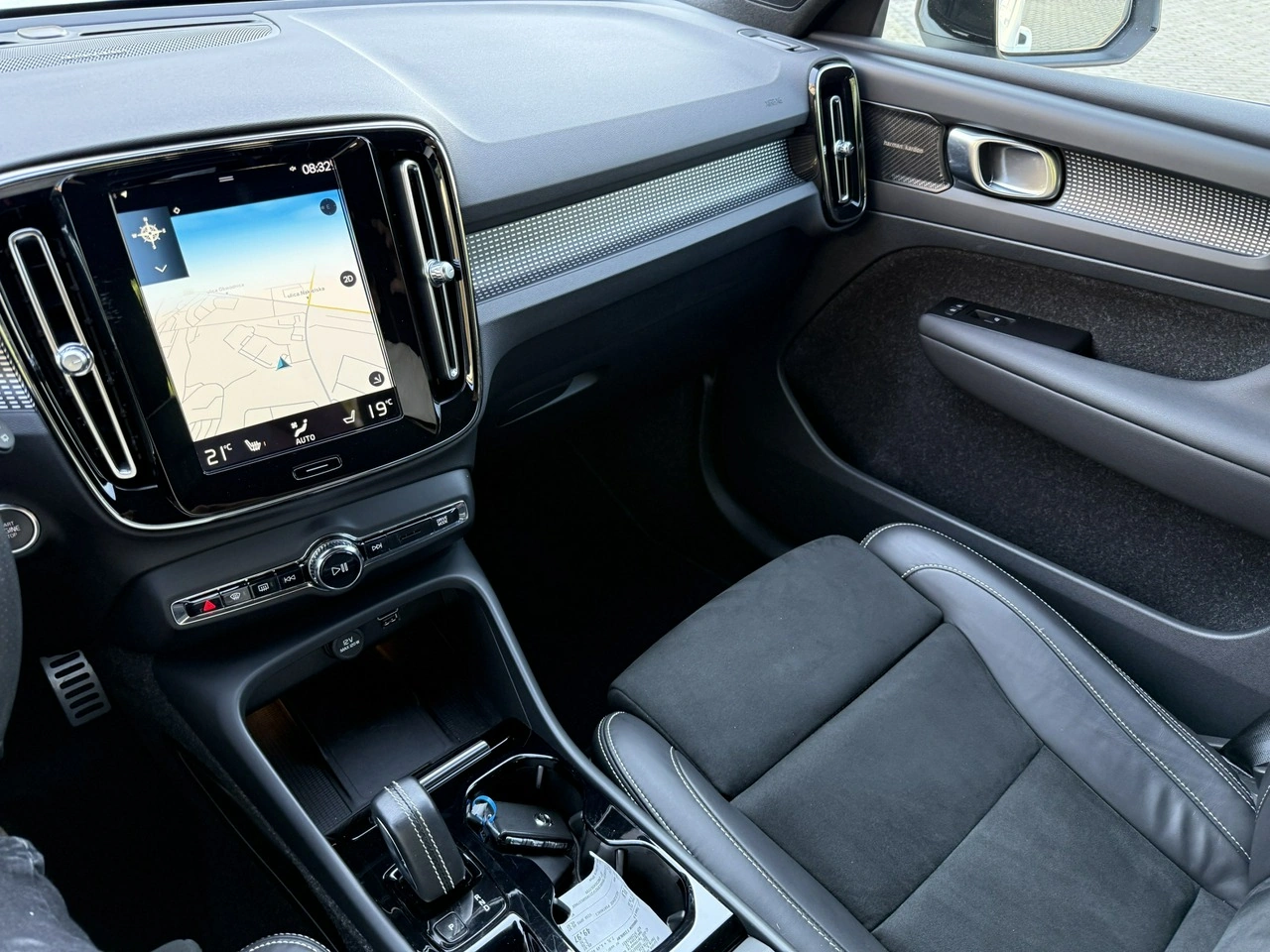 Volvo XC 40 - Zdjęcie 17