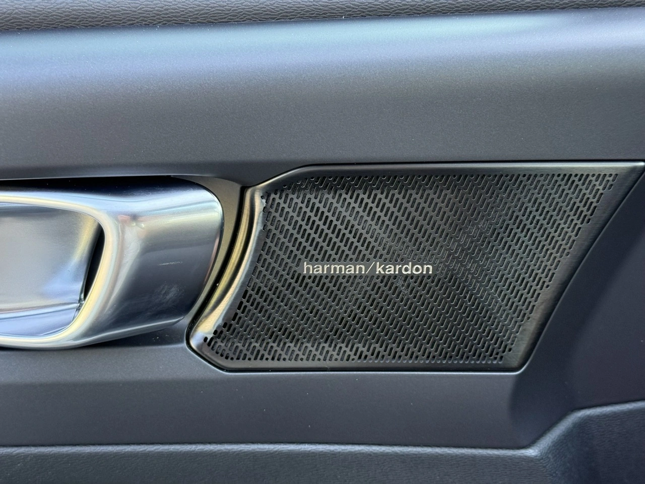 Volvo XC 40 - Zdjęcie 22