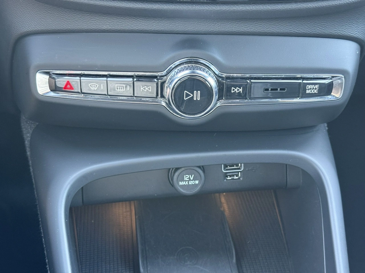 Volvo XC 40 - Zdjęcie 31