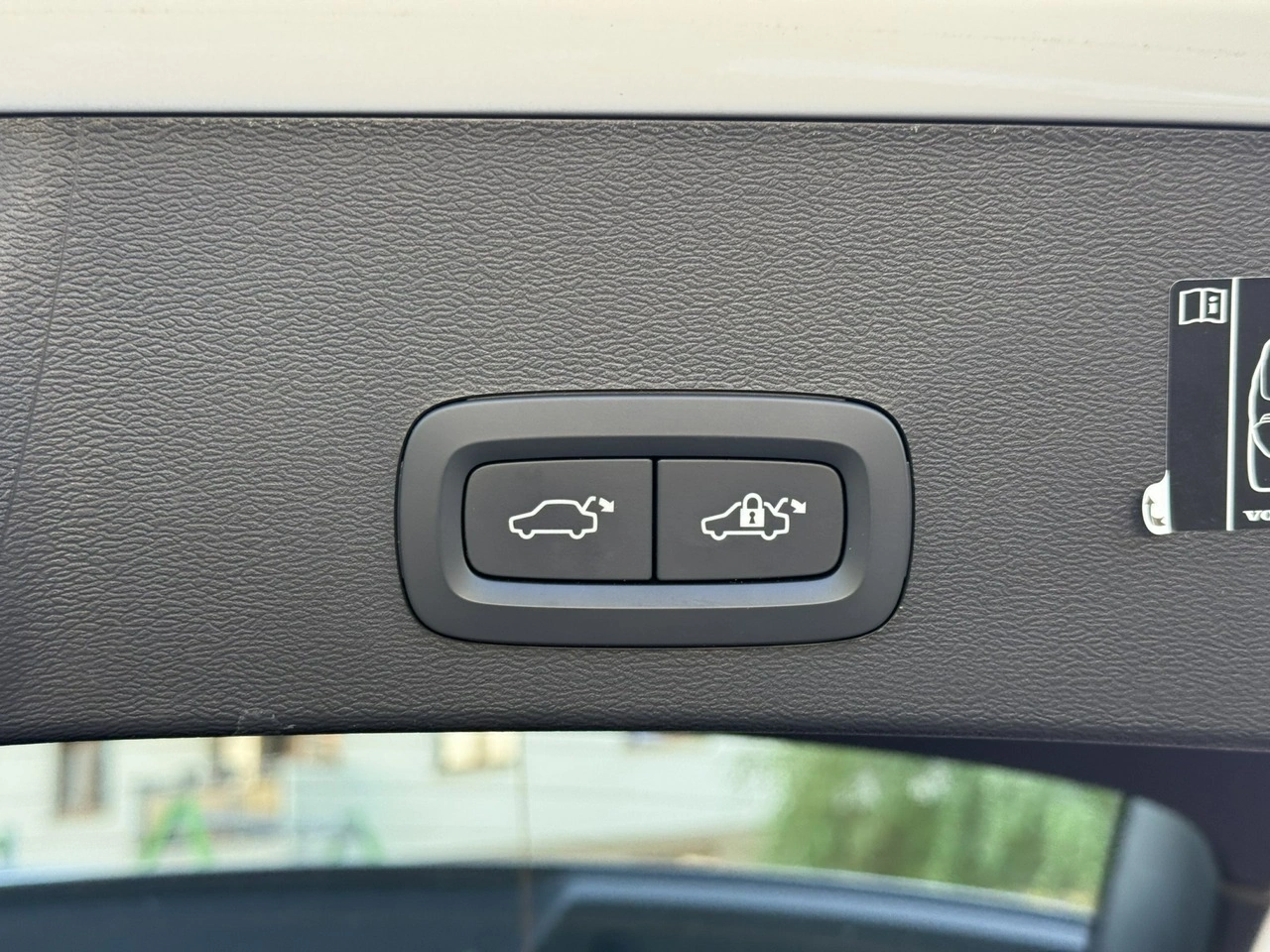 Volvo XC 40 - Zdjęcie 34