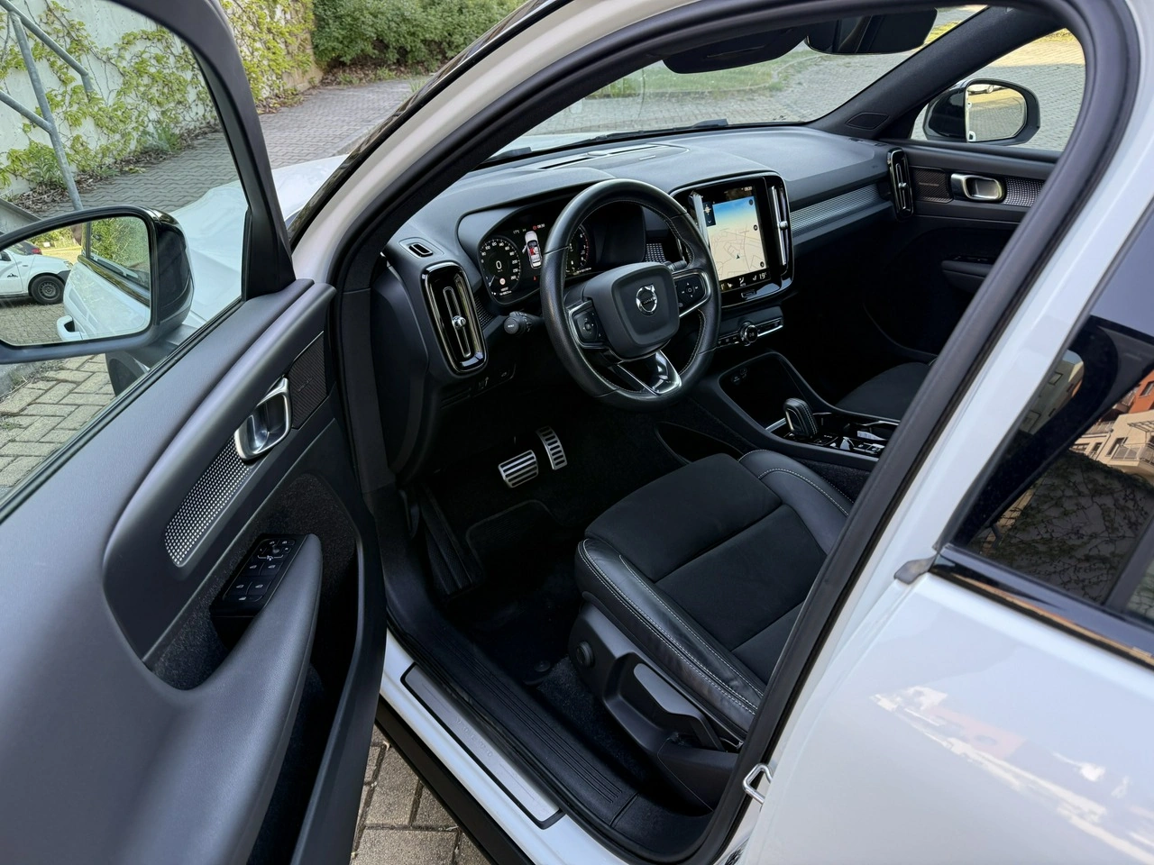 Volvo XC 40 - Zdjęcie 4