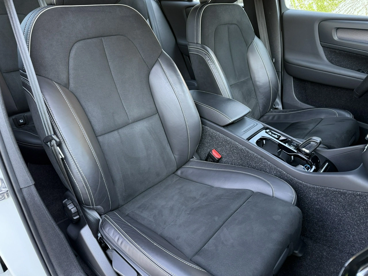 Volvo XC 40 - Zdjęcie 8