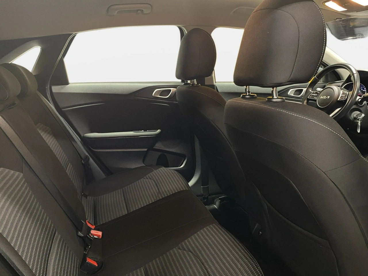 Kia Ceed - Zdjęcie 14