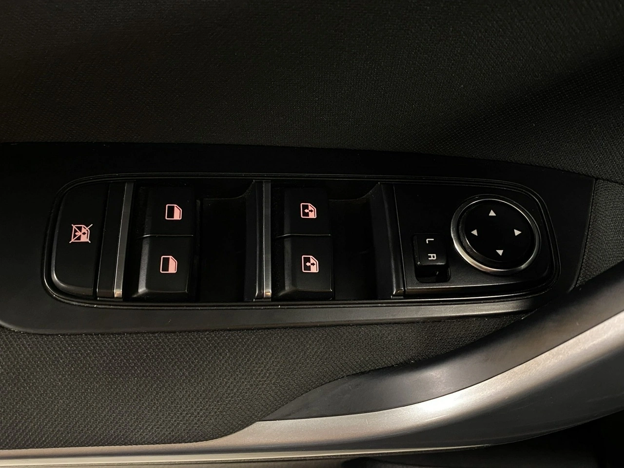 Kia Ceed - Zdjęcie 32