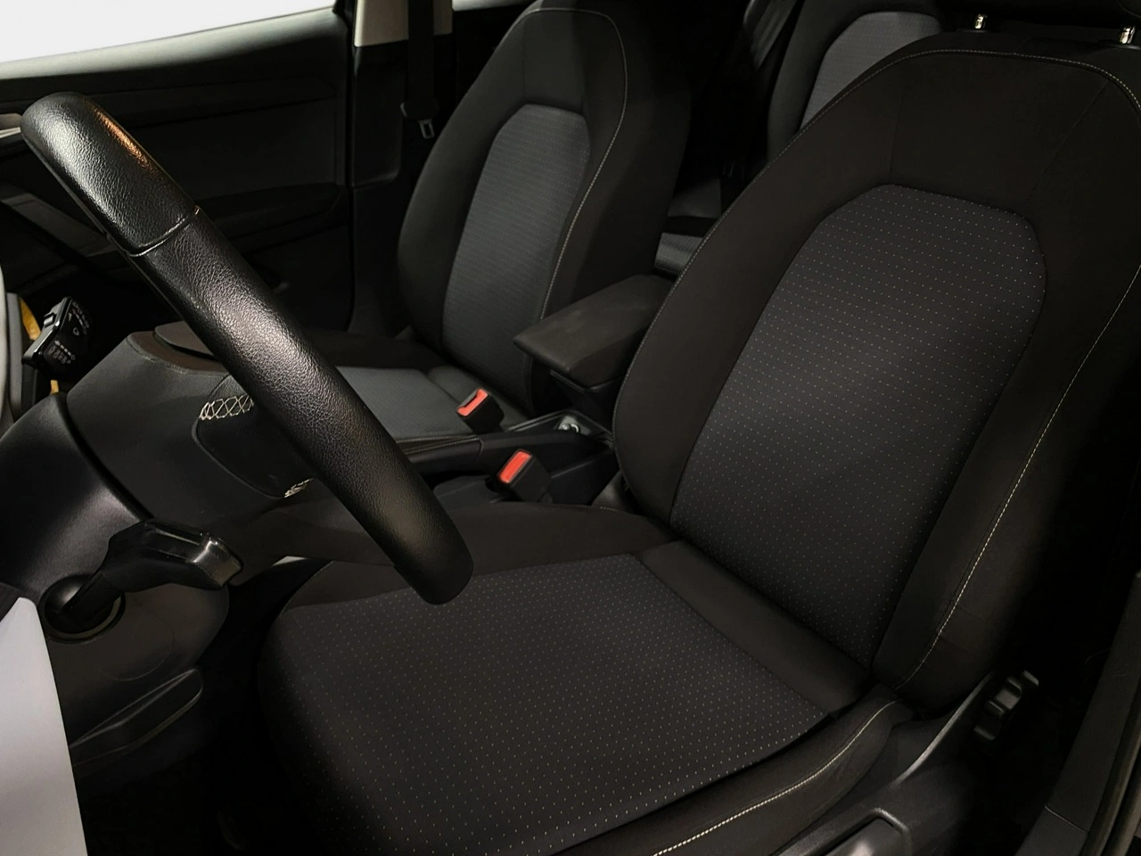 Seat Arona - Zdjęcie 13