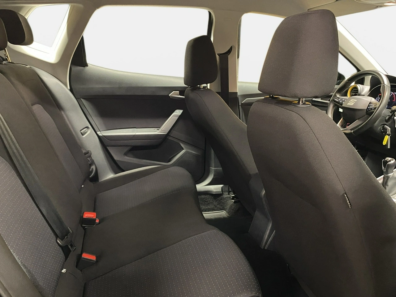 Seat Arona - Zdjęcie 15
