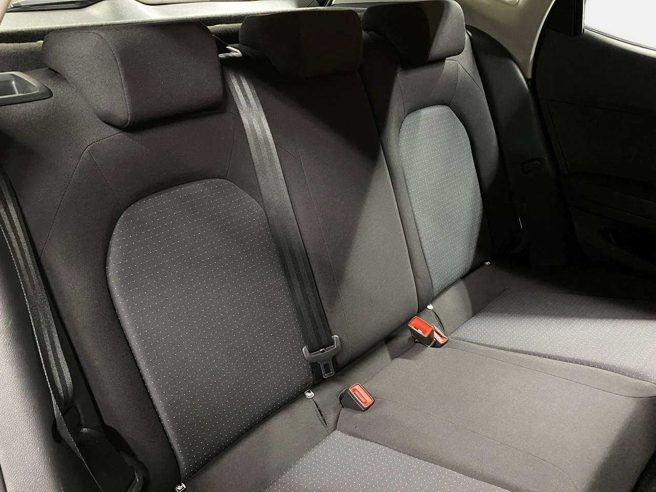 Seat Arona - Zdjęcie 16