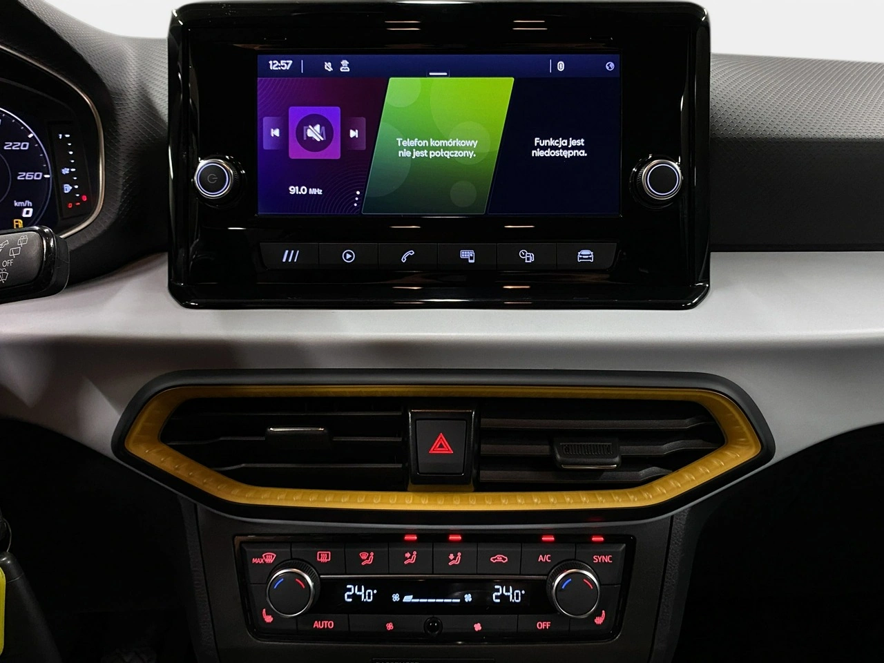 Seat Arona - Zdjęcie 24