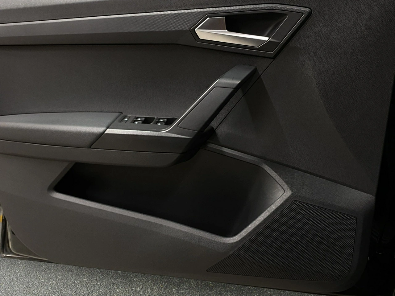 Seat Arona - Zdjęcie 32