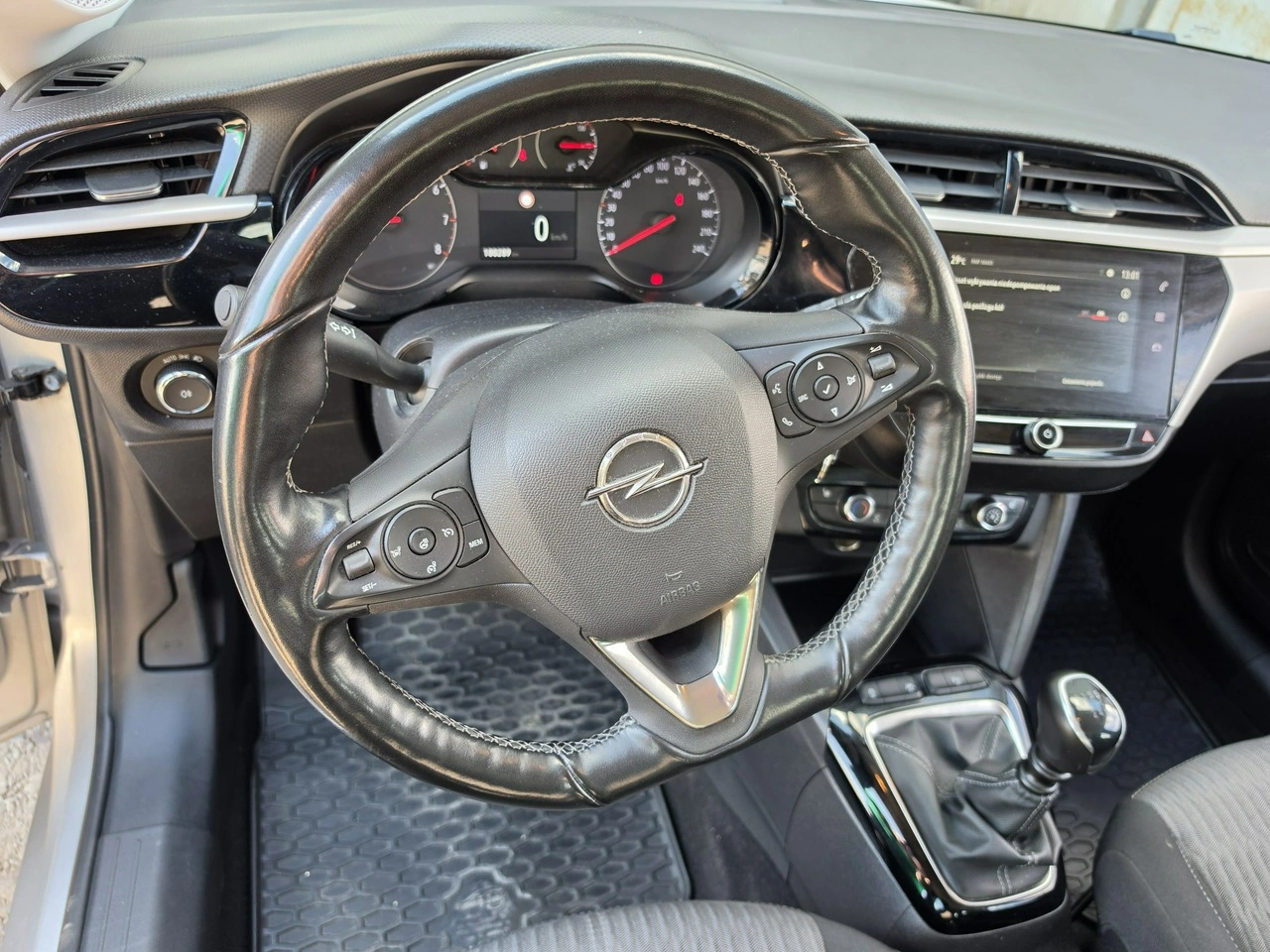 Opel Corsa - Zdjęcie 19