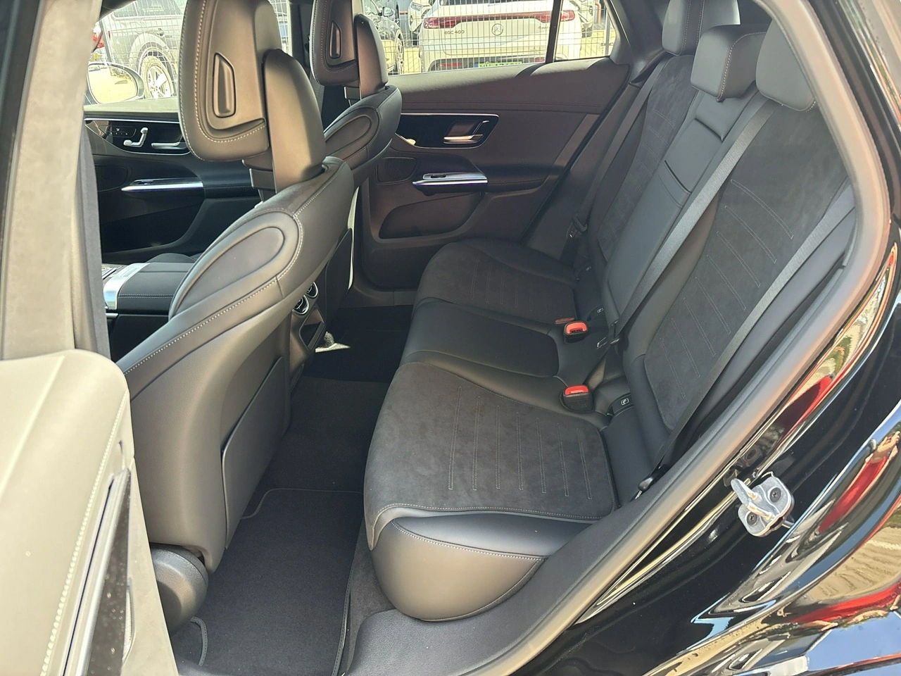 Mercedes GLC 220 - Zdjęcie 11