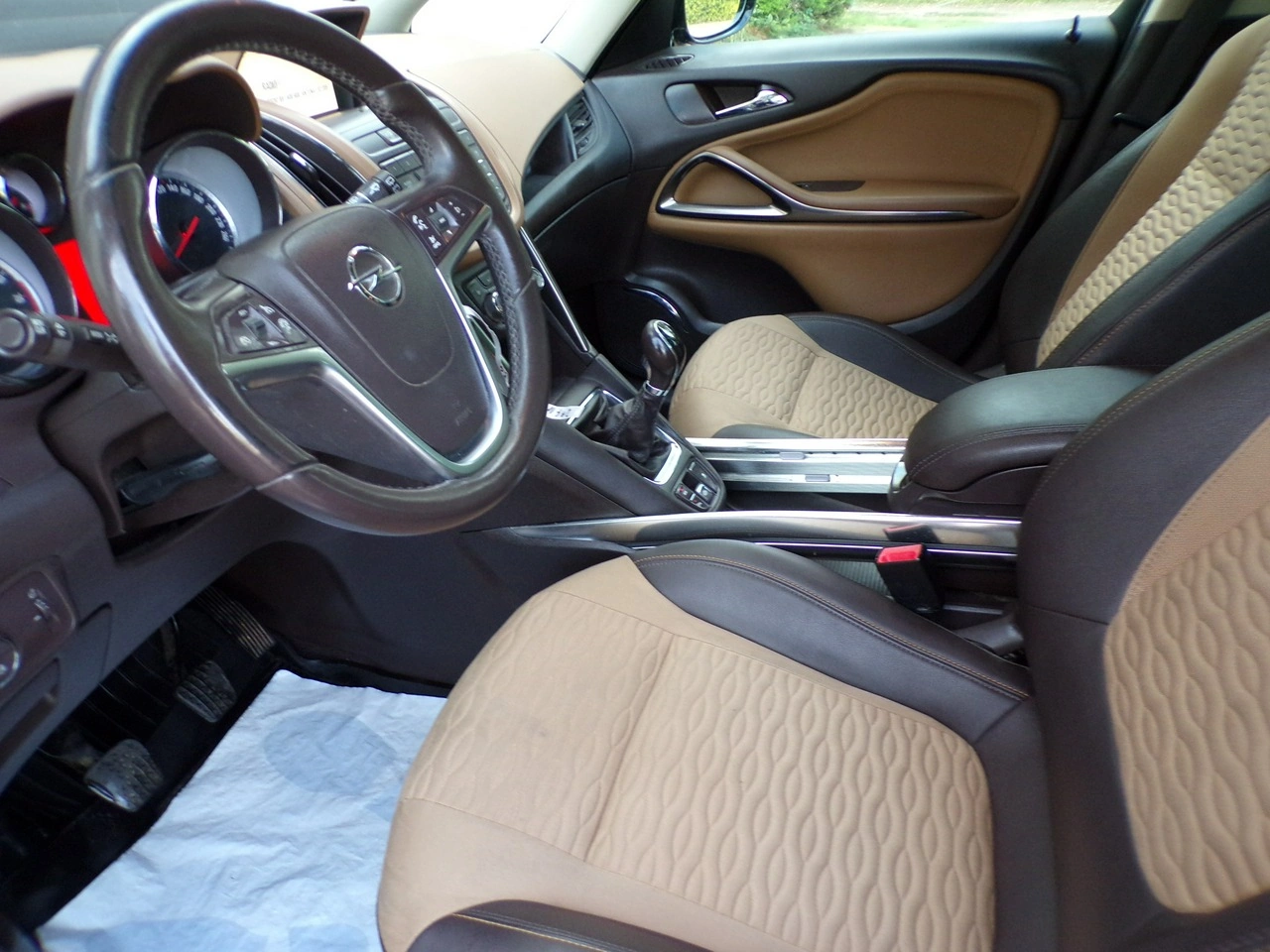 Opel Zafira - Zdjęcie 17