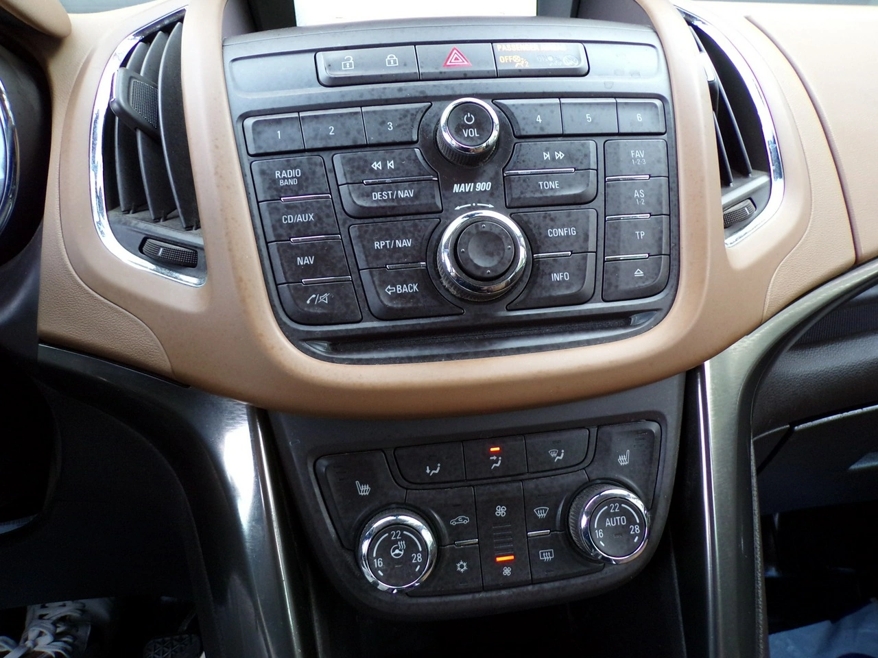 Opel Zafira - Zdjęcie 21