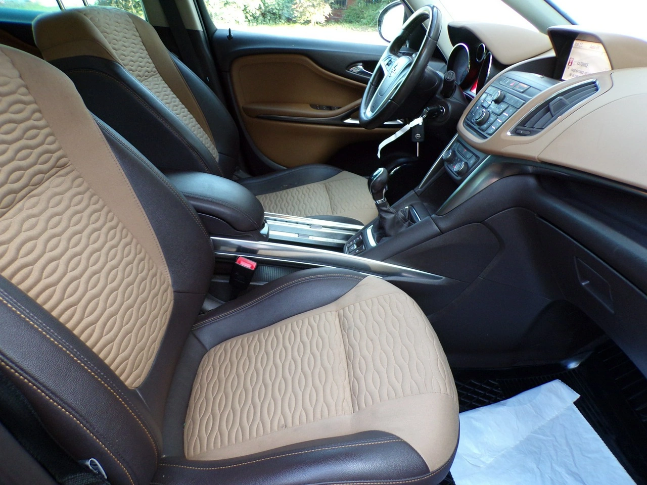 Opel Zafira - Zdjęcie 23