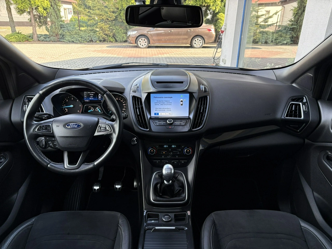 Ford Kuga - Zdjęcie 12
