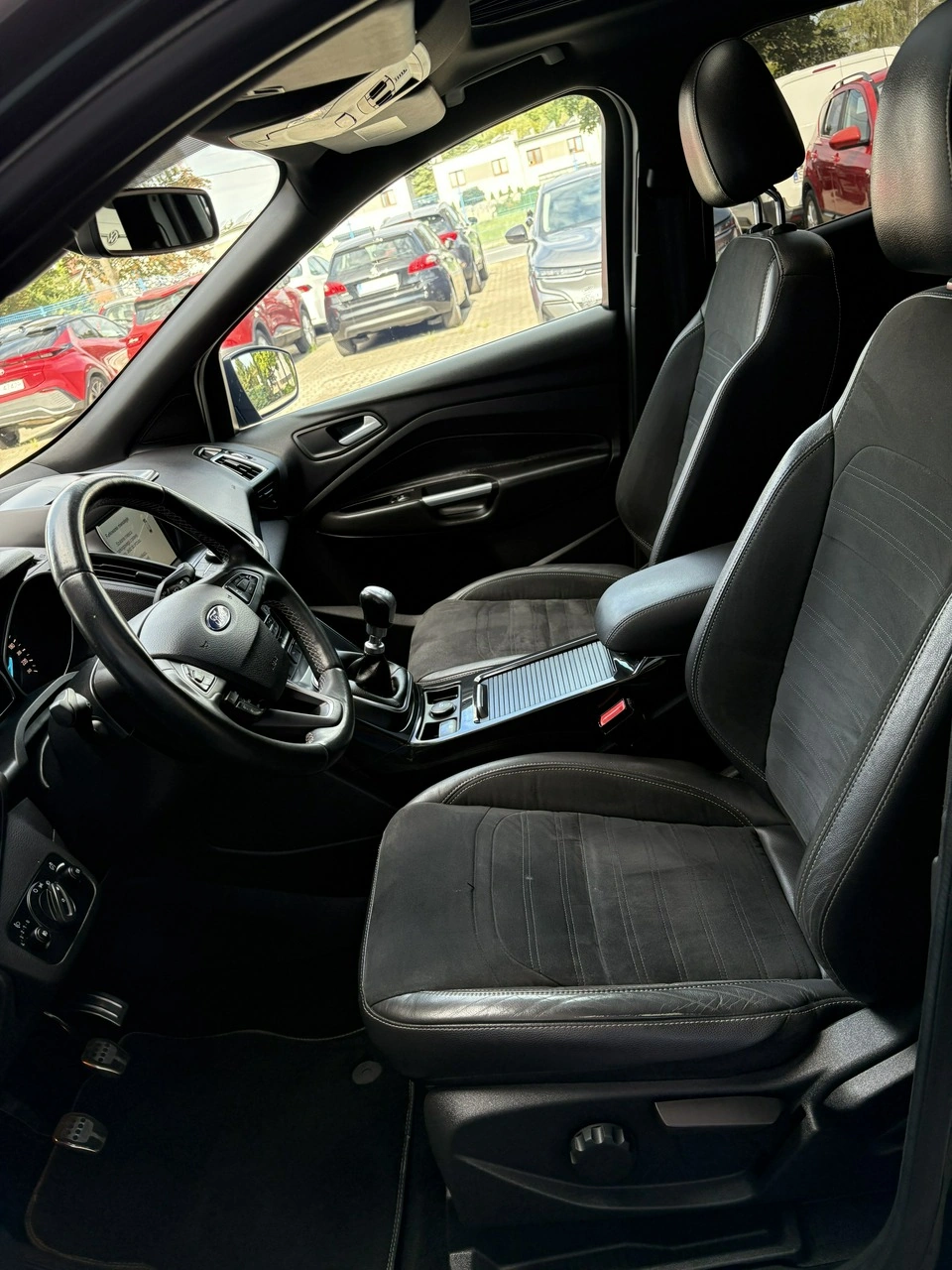 Ford Kuga - Zdjęcie 16