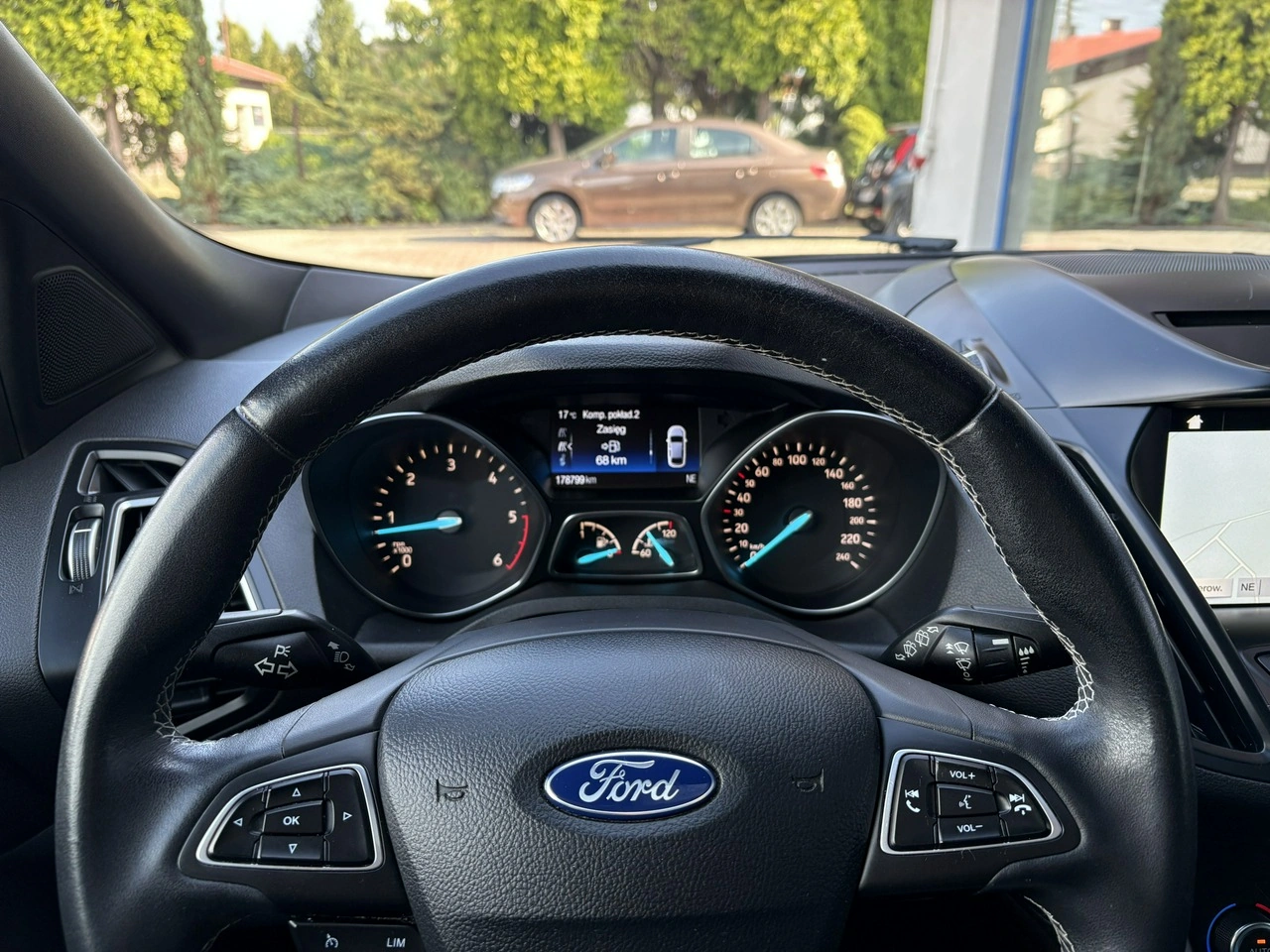 Ford Kuga - Zdjęcie 21