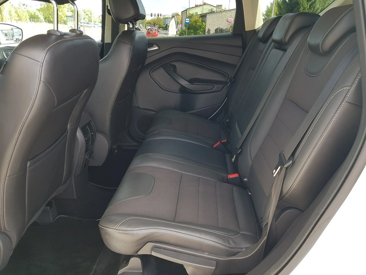 Ford Kuga - Zdjęcie 10