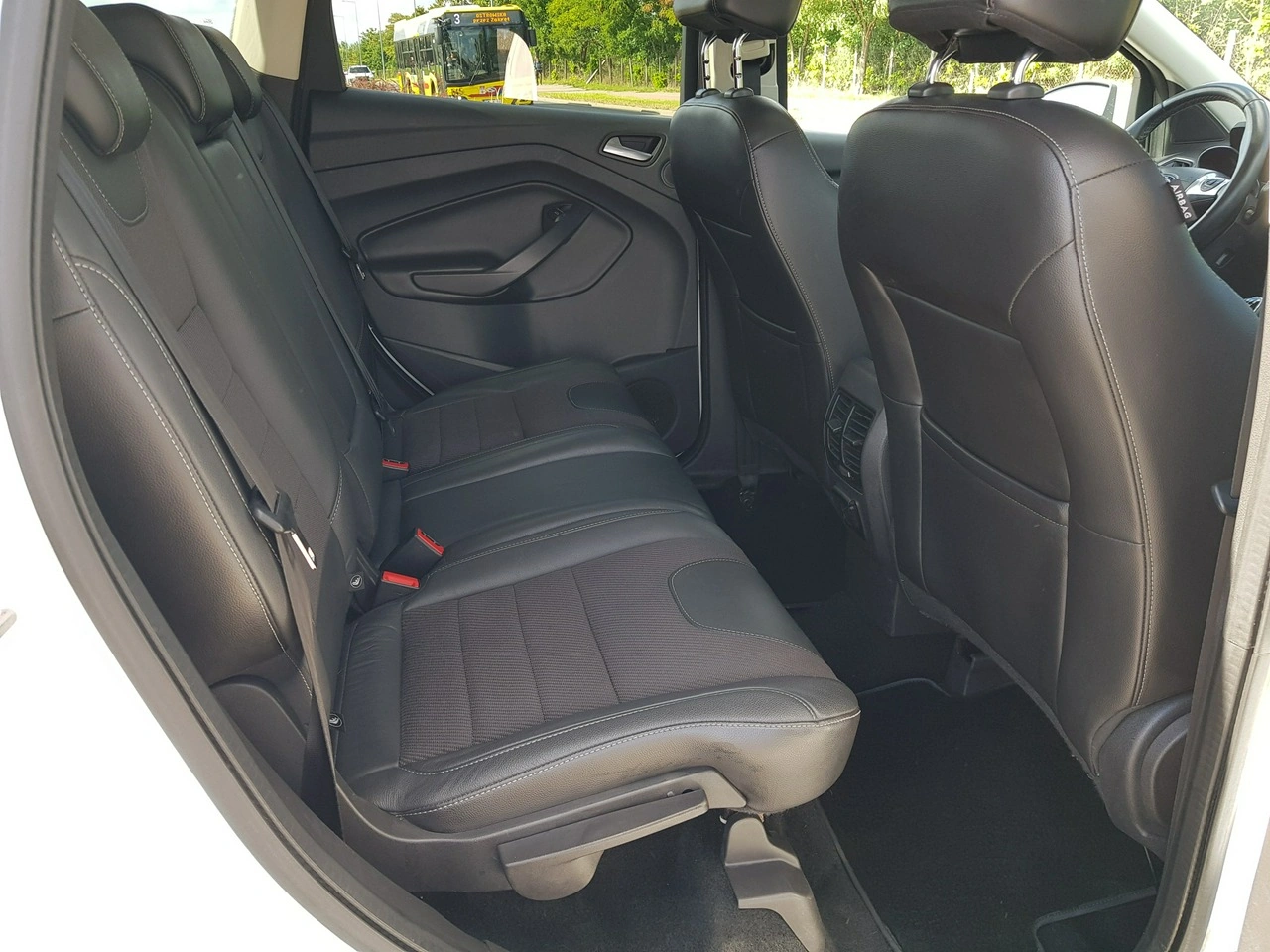 Ford Kuga - Zdjęcie 16