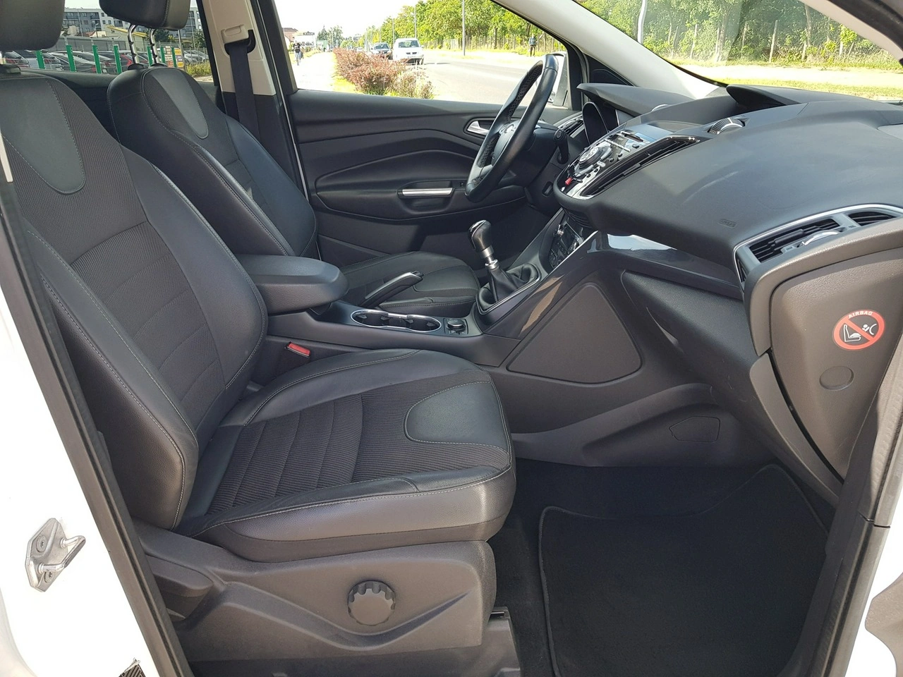 Ford Kuga - Zdjęcie 18
