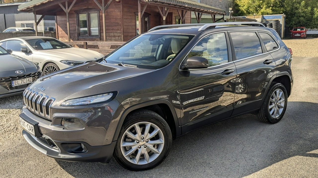 Jeep Cherokee - Zdjęcie 3