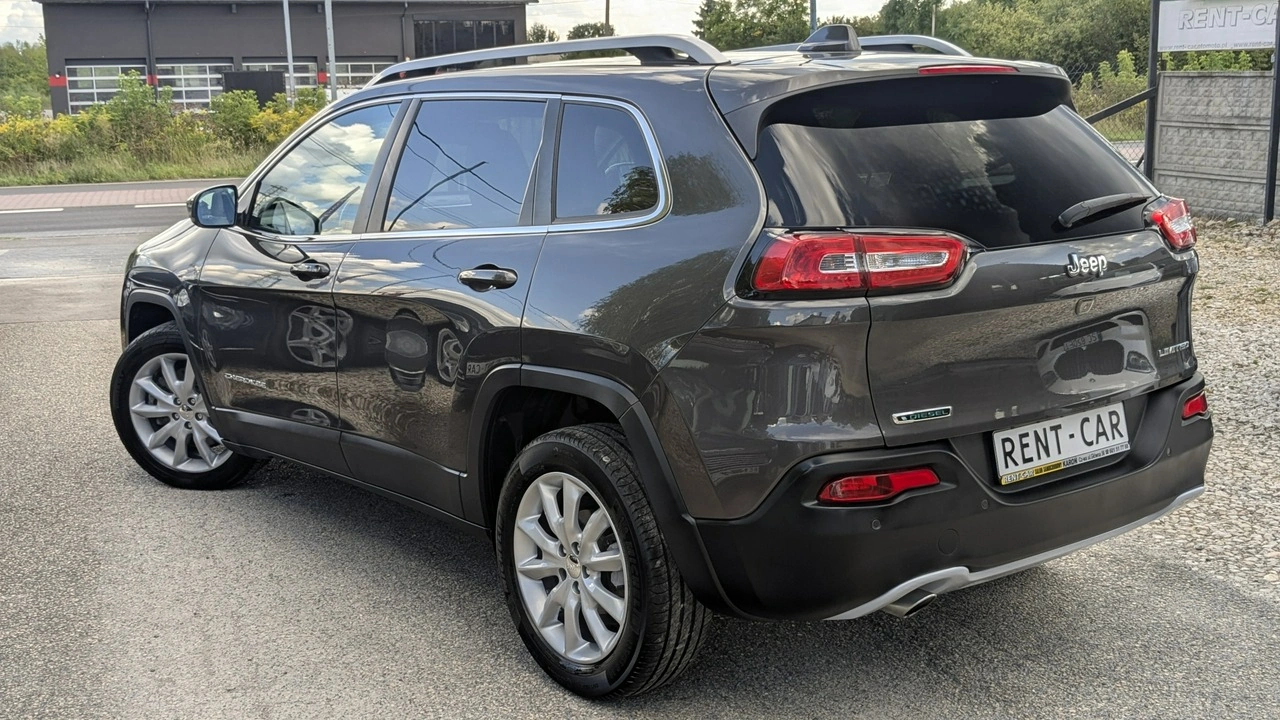 Jeep Cherokee - Zdjęcie 8