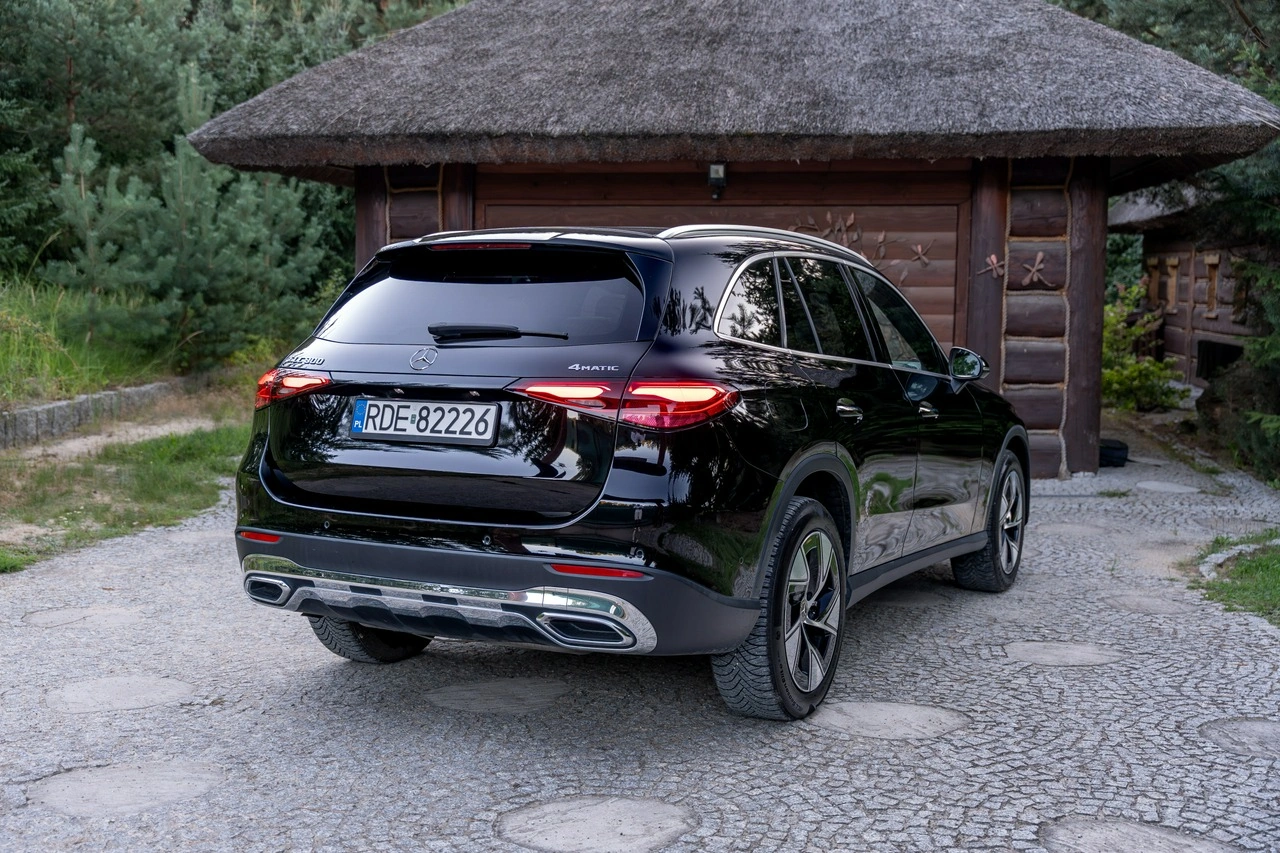 Mercedes GLC 300 - Zdjęcie 12