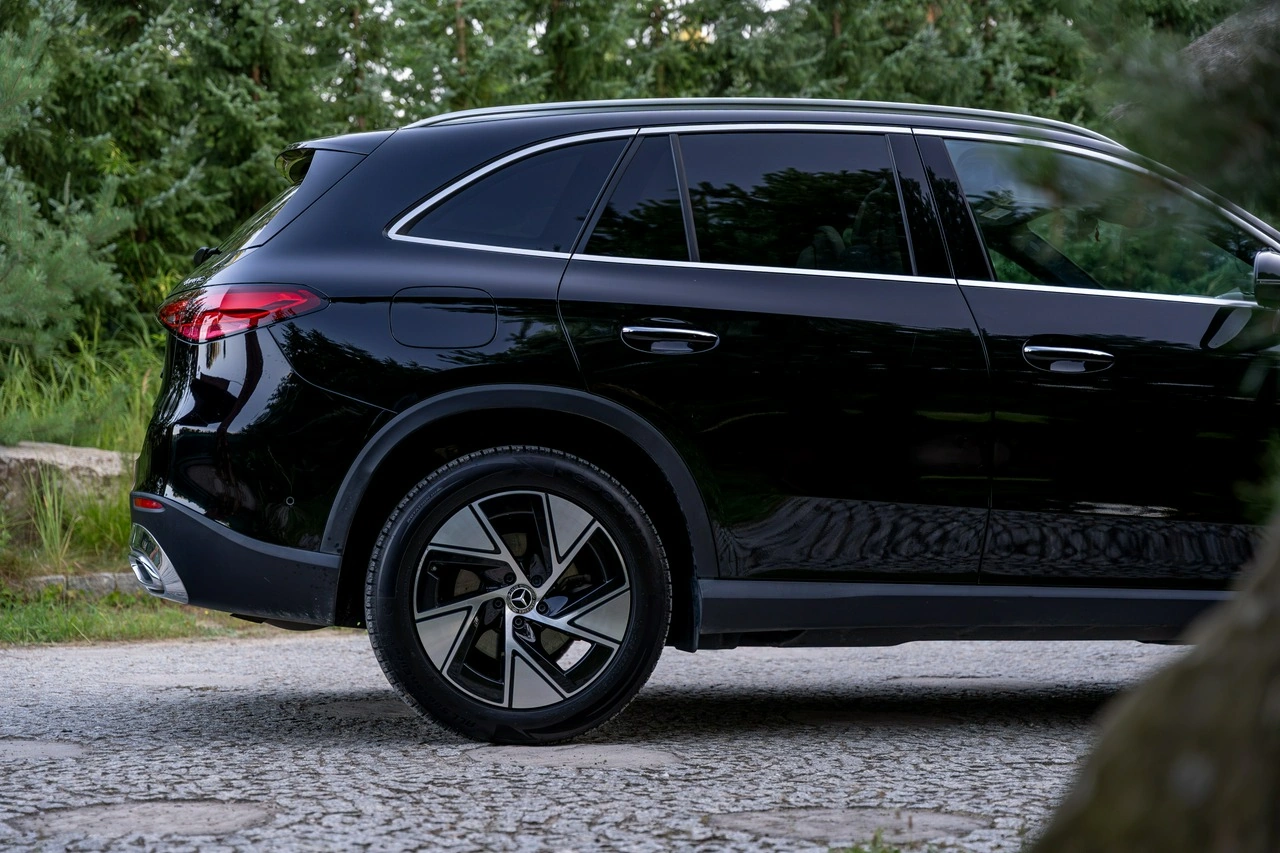 Mercedes GLC 300 - Zdjęcie 16
