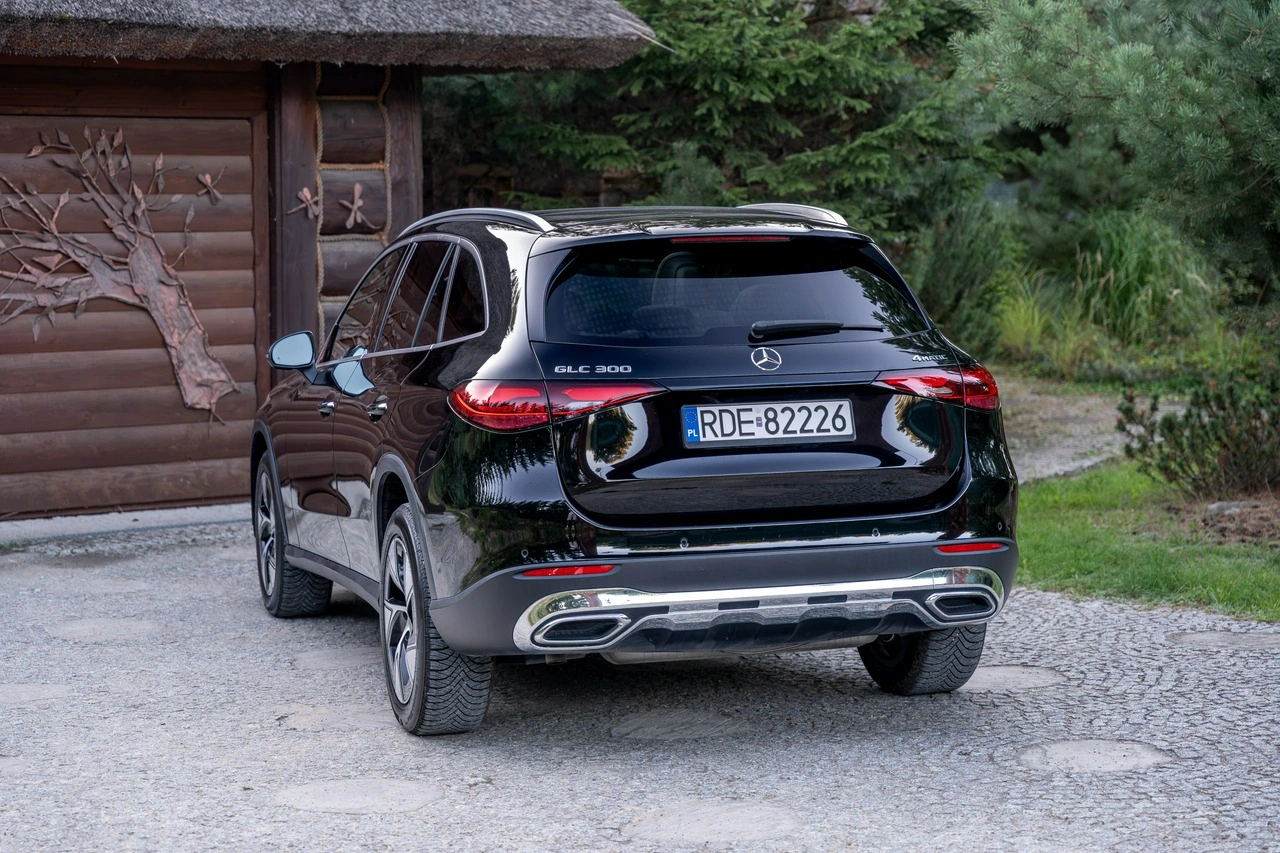 Mercedes GLC 300 - Zdjęcie 19