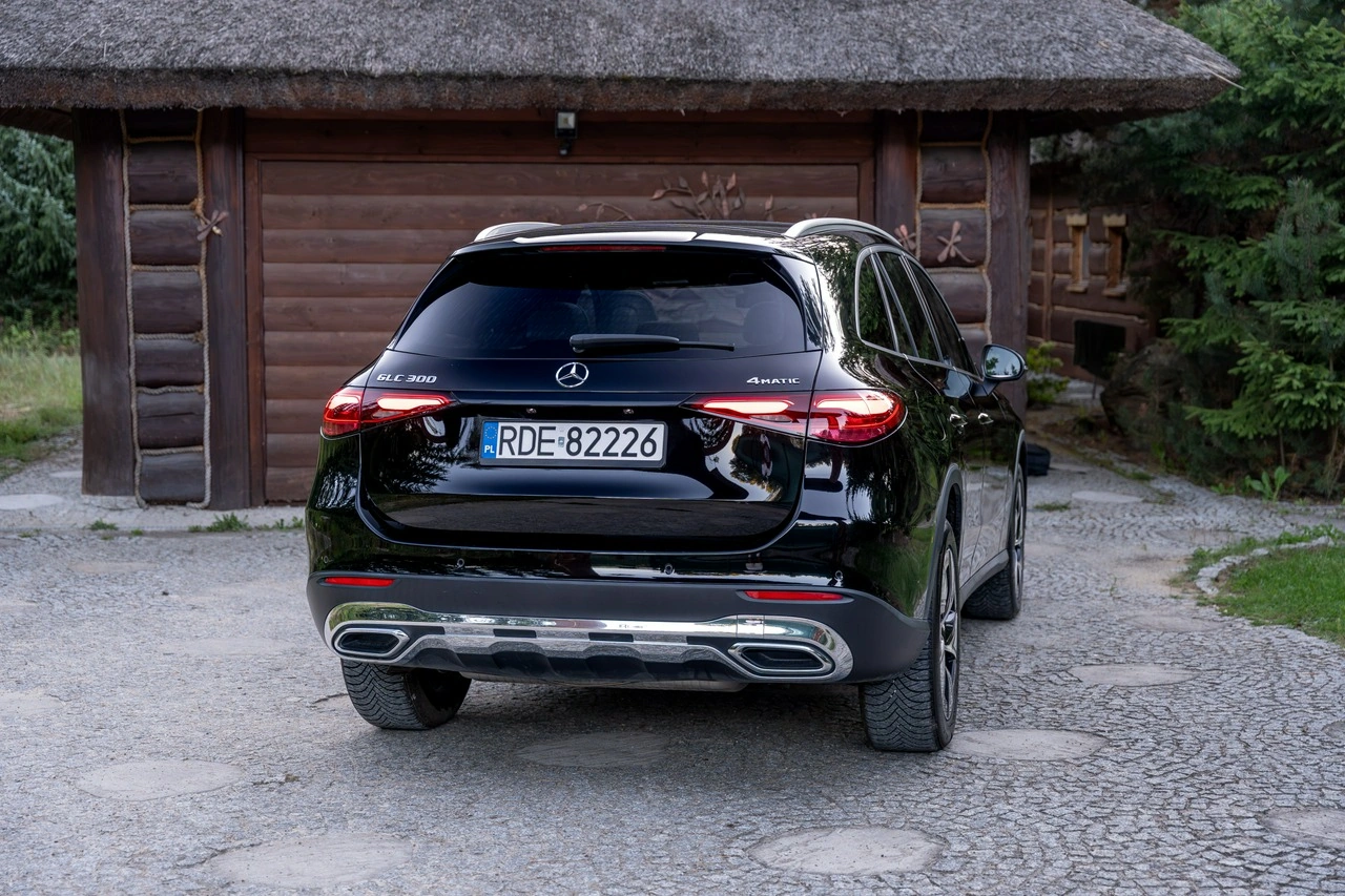 Mercedes GLC 300 - Zdjęcie 21