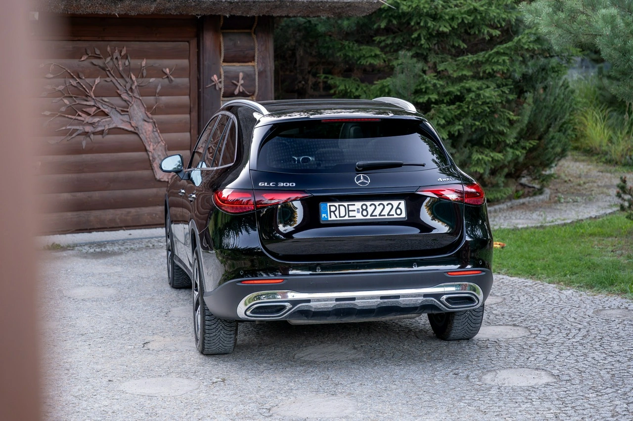 Mercedes GLC 300 - Zdjęcie 23