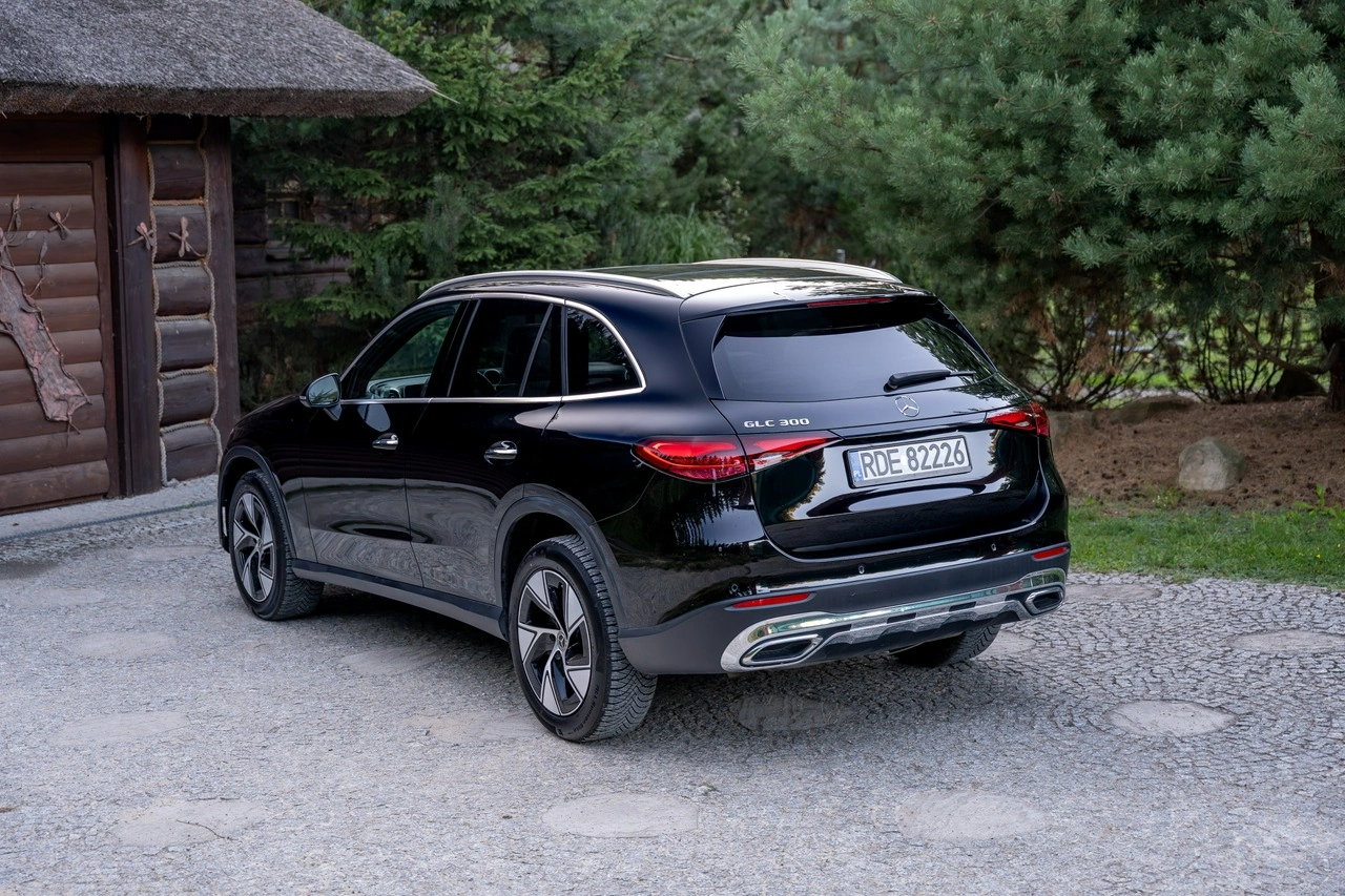 Mercedes GLC 300 - Zdjęcie 25