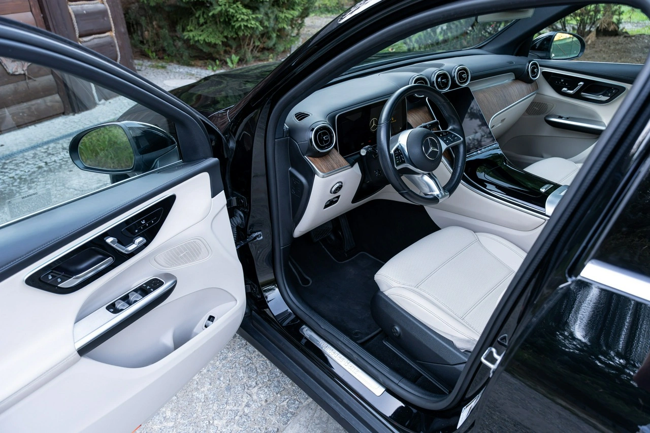 Mercedes GLC 300 - Zdjęcie 33