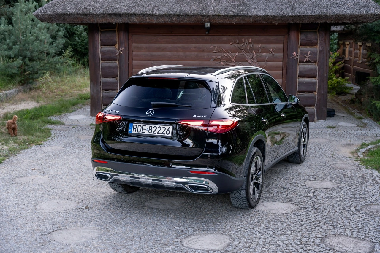 Mercedes GLC 300 - Zdjęcie 3