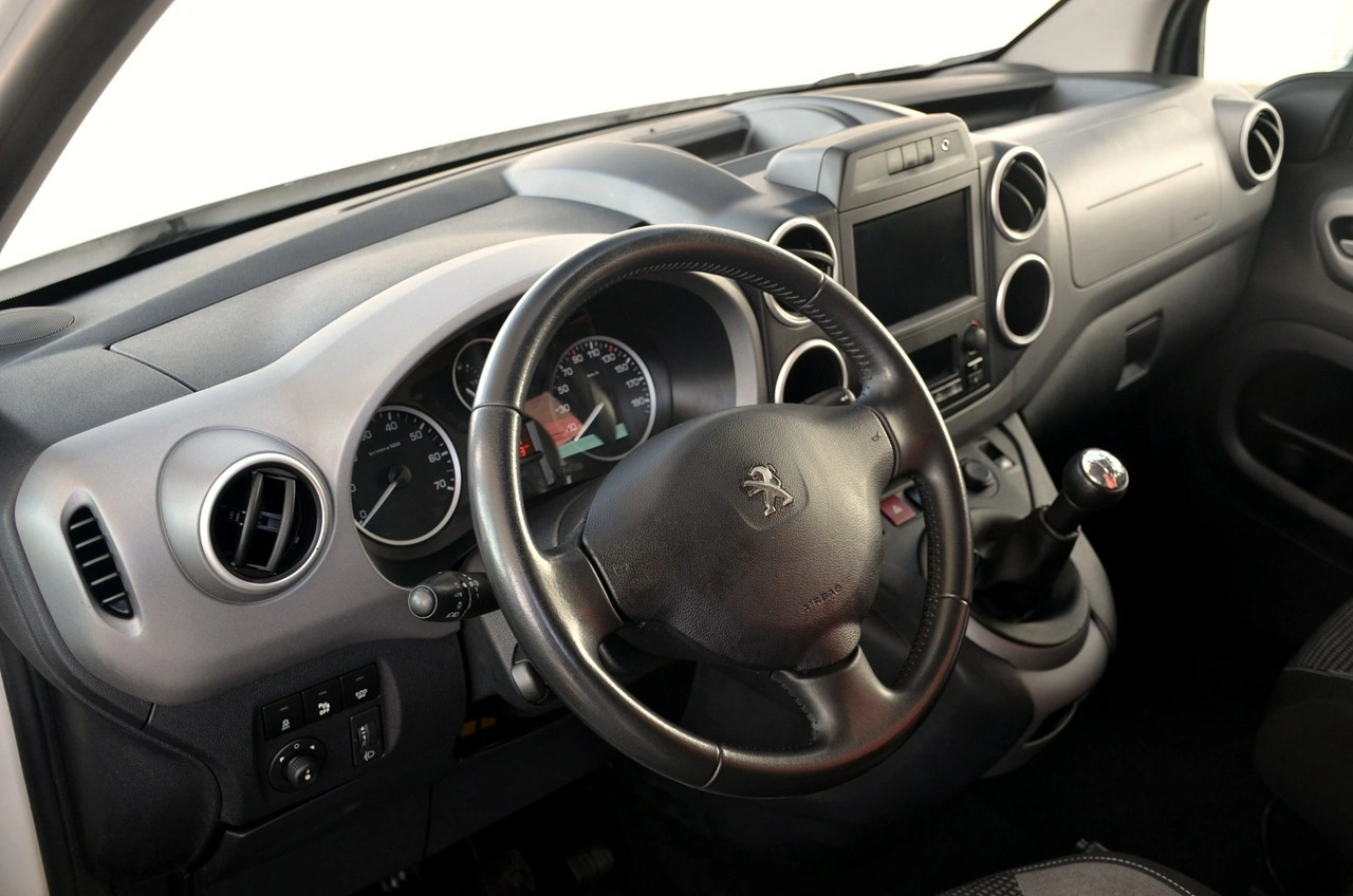 Peugeot Partner - Zdjęcie 21