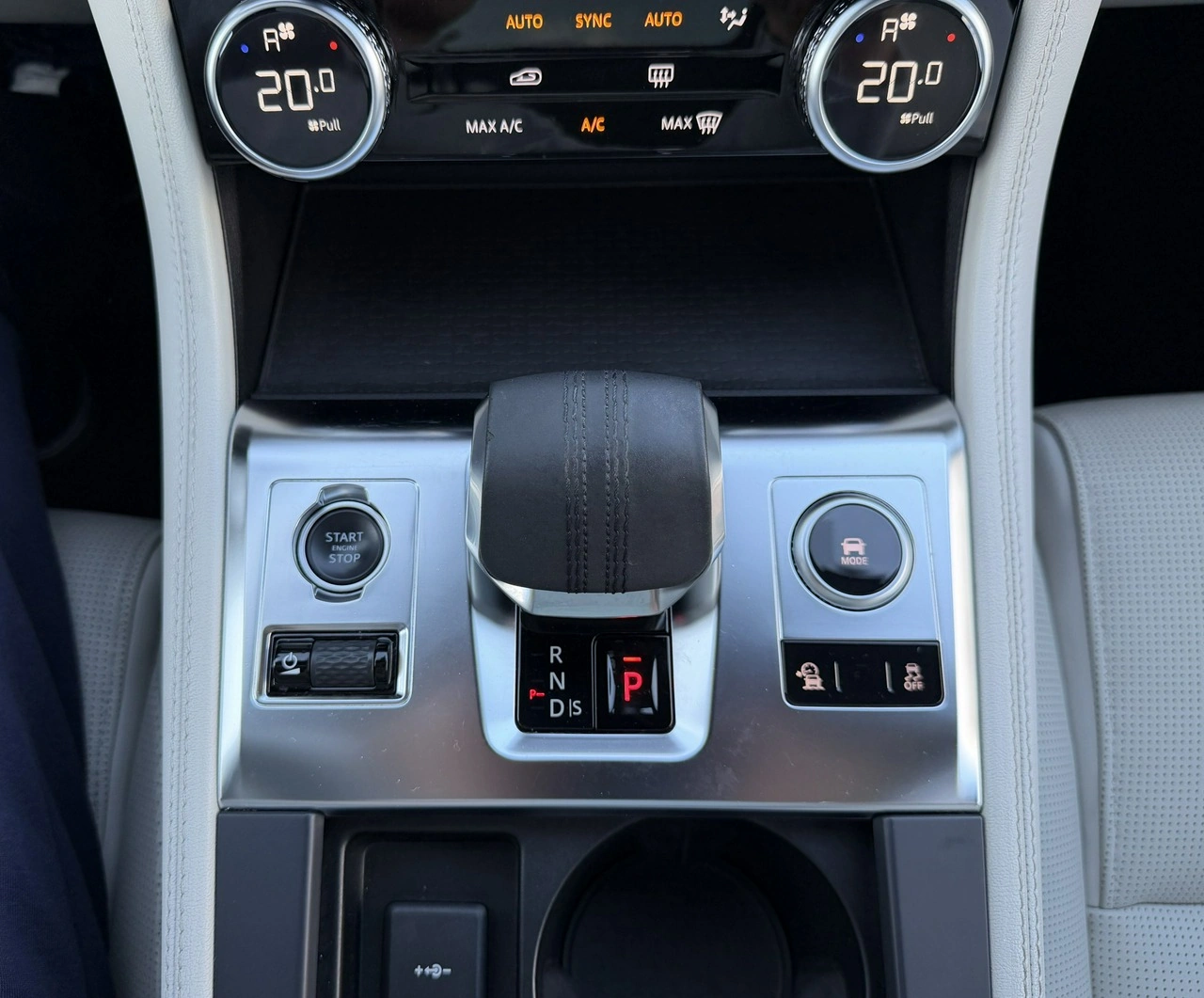 Jaguar F-Pace - Zdjęcie 17