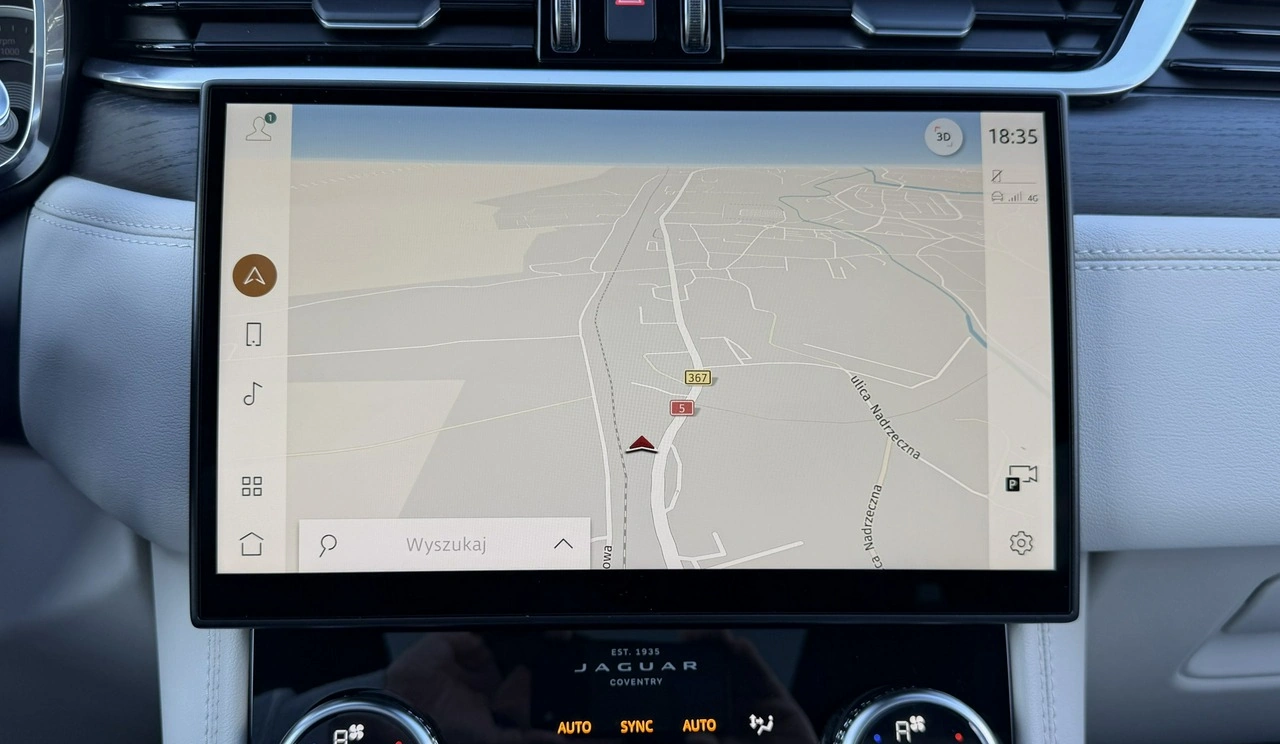 Jaguar F-Pace - Zdjęcie 18