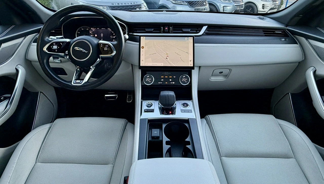 Jaguar F-Pace - Zdjęcie 10
