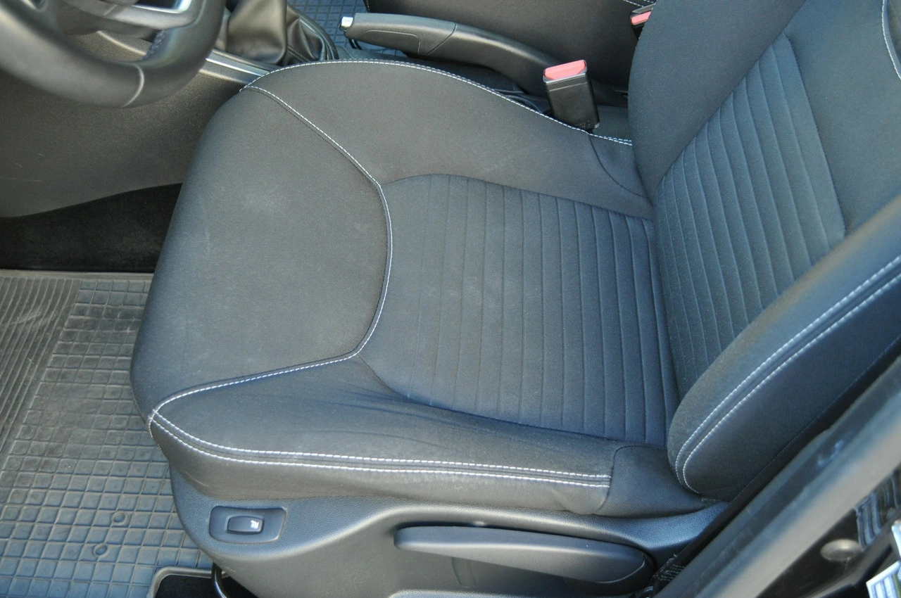 Renault Clio - Zdjęcie 21