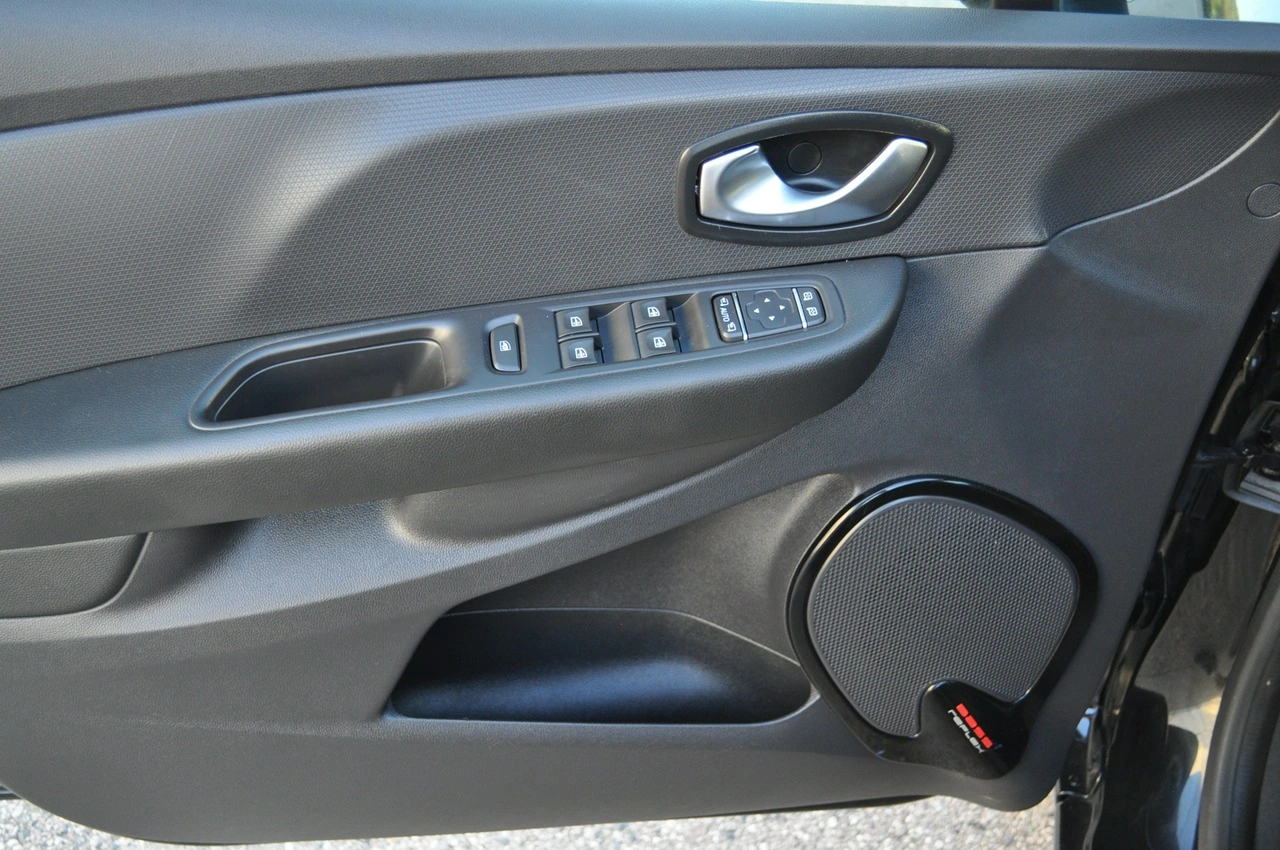 Renault Clio - Zdjęcie 22
