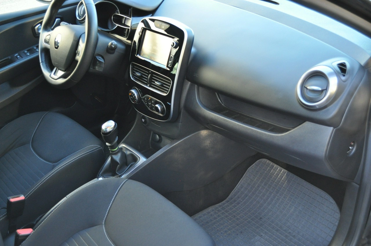 Renault Clio - Zdjęcie 25